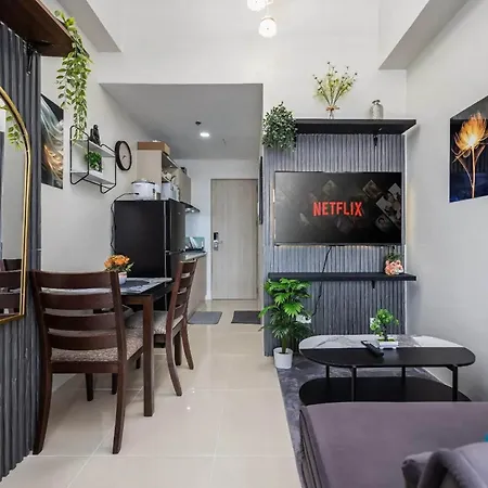 Modern And Stylish Near At Cebu It Park With City View