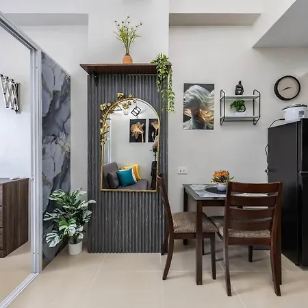 Modern And Stylish Near At Cebu It Park With City View