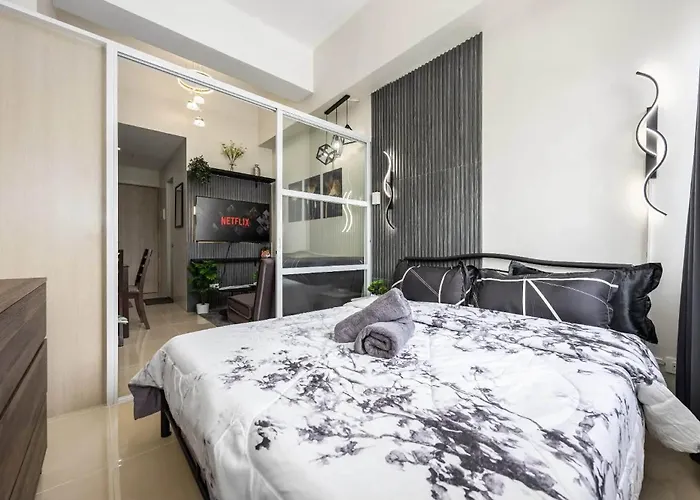 Aparthotel Modern And Stylish Near At It Park With View Cebu